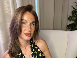 naked cam girl masturbating with dildo LanaSeam