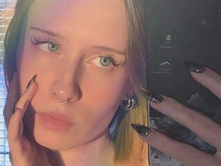 camgirl masturbating with sex toy LeonilaSeedorf