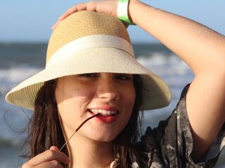 fingering camslut LexasWorld