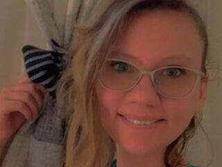 camslut topless LiluRosey