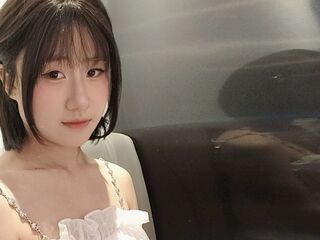 camslut topless LilyBrooklyn