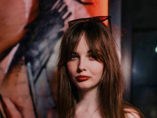 mastubating web cam girl LisaDrake