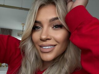 nude webcamgirl photo LorennaRyan