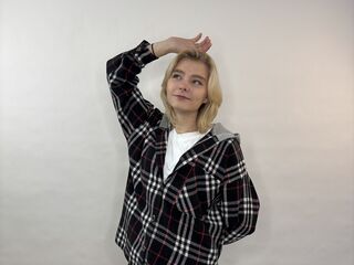 kinky webcam model LorieYancy