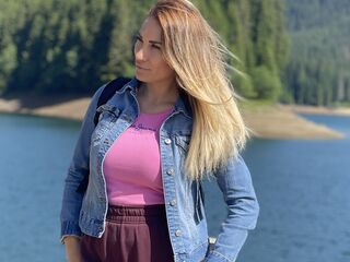 webcamgirl livesex LovelyMaia