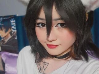 naked camgirl photo LuoMay