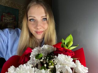 cam girl masturbating with vibrator LusiAime