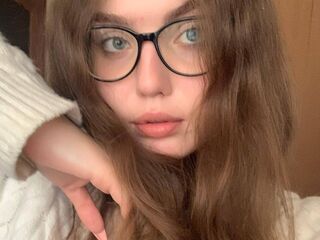 naked girl with webcam masturbating with vibrator LuxSophi