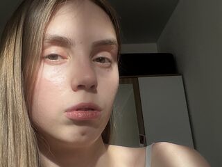 webcam girl chatroom MarinaVeselova