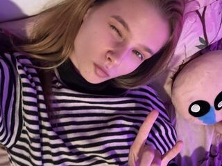 cam girl masturbating with vibrator MaryDreams