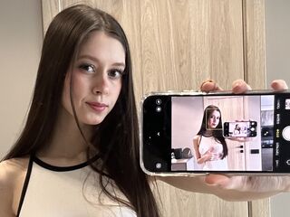 fingering camslut MelissaMelis