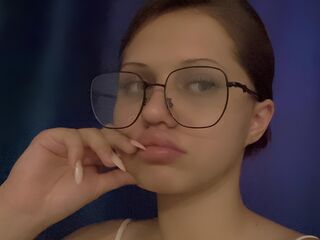 cam girl masturbating with vibrator OdelynAppleberry