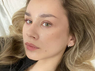 sex webcam RoxanePoire