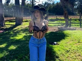 naughty camgirl masturbating with dildo RubyRossey