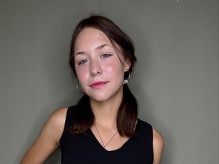 cam girl playing with vibrator SeeMule