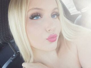 nude cam photo SixtaCola
