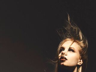 cam girl showing tits SofiFerran