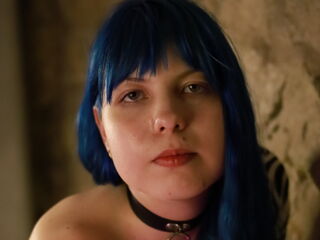 hot cam girl fingering pussy SofiaBard