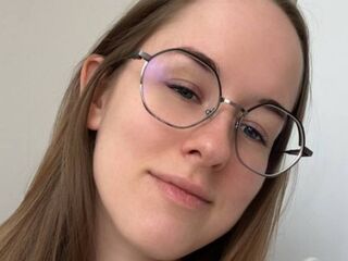 naked camgirl fingering pussy SophiMalesik