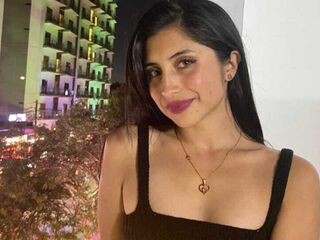 live cam show SophieZavarce