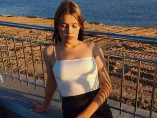 hot camhooker SuziBarringer