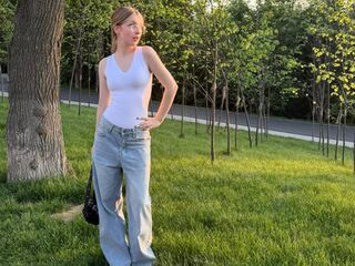 cam girl masturbating with vibrator TammeraMahomes