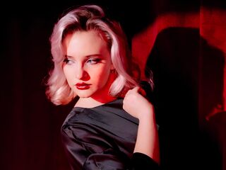 camwhore spreading pussy TawnaHnot