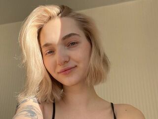 fingering webcamgirl TayteHessel