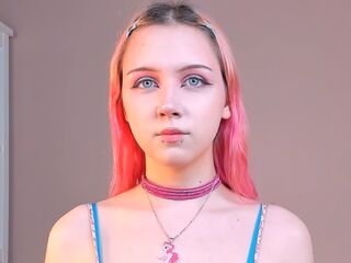 camgirl masturbating with sex toy TressaSkogstad