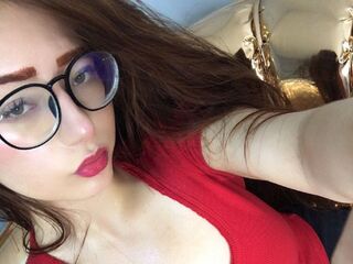 camgirl playing with sextoy TrixiRoy