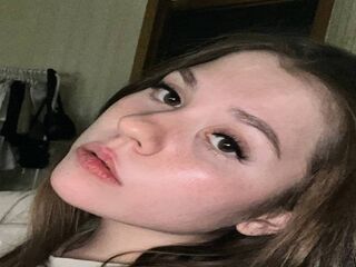 fingering camslut UshaNakama