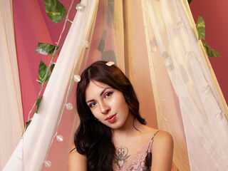 camgirl fingering bald pussy ValeryBeaumont